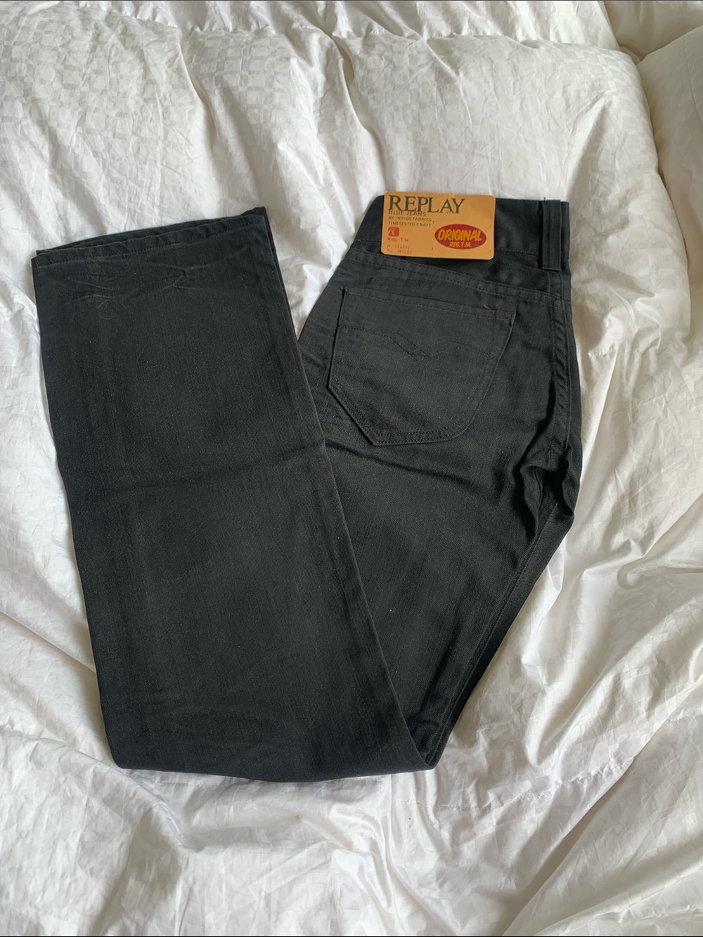 Replay Men’s Straight Jeans in Black with Branded Patch